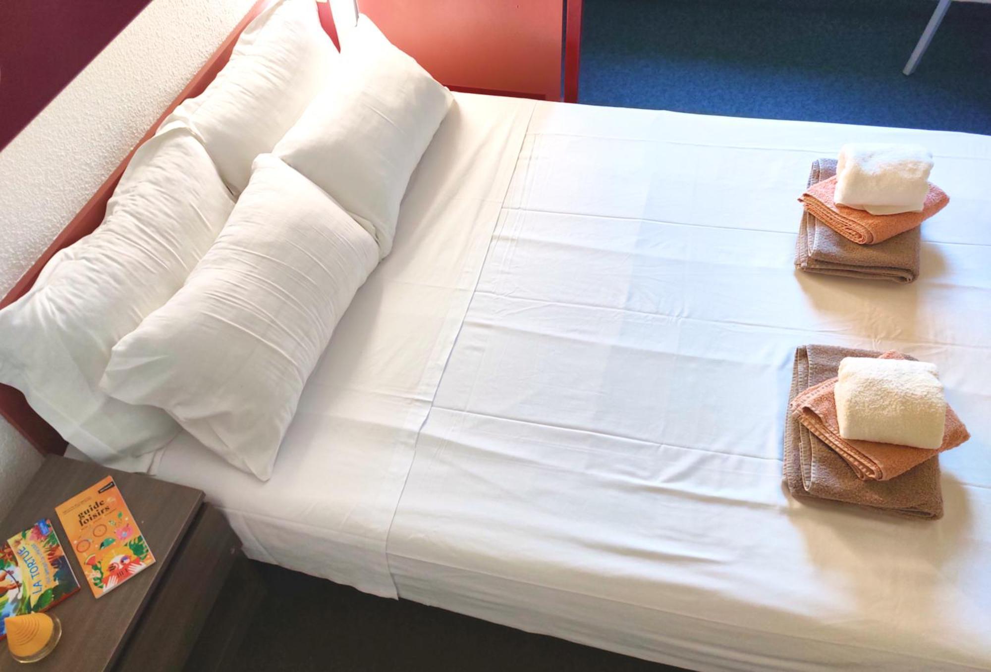 Hotel La Voile Bleue La Richardais Екстериор снимка