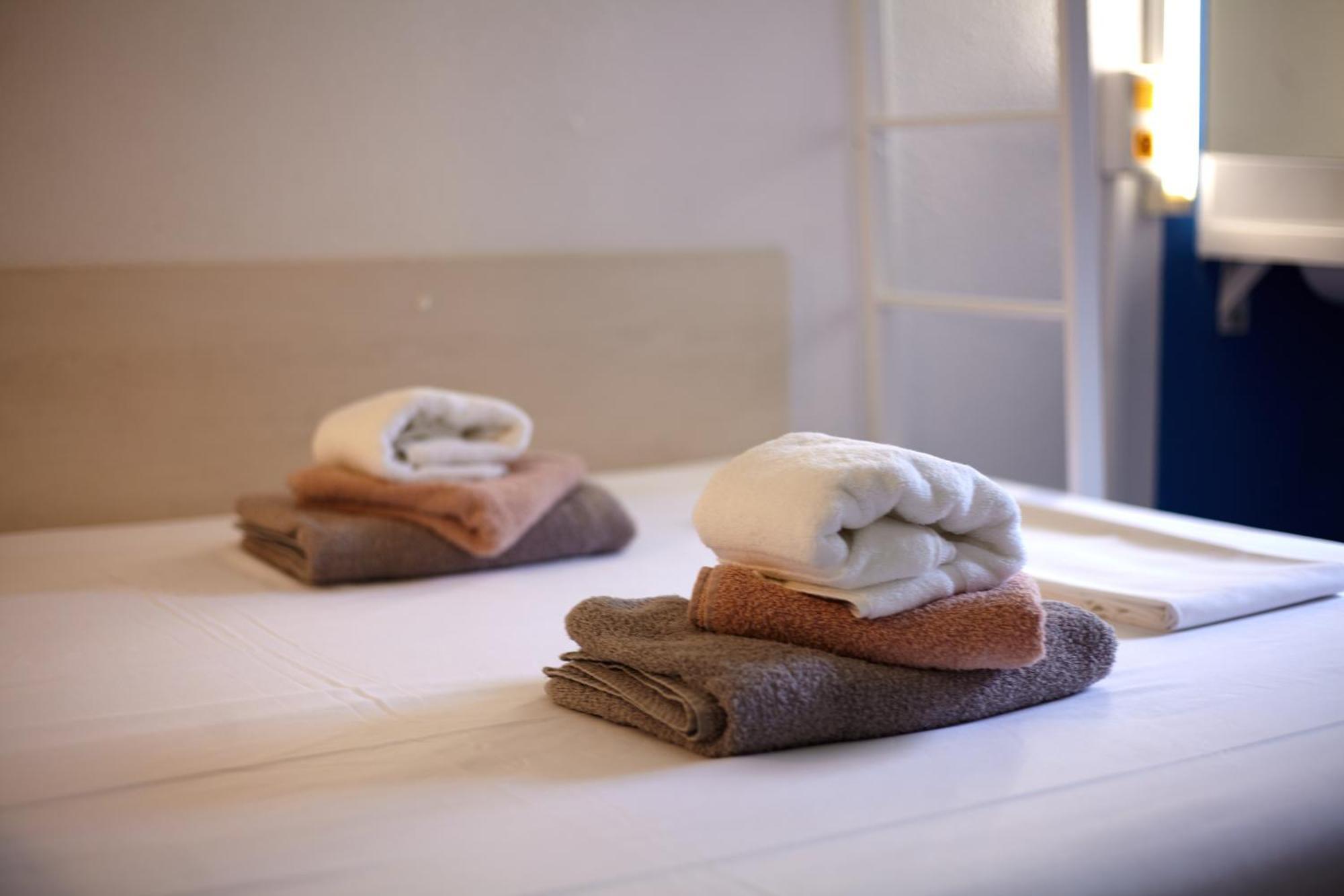 Hotel La Voile Bleue La Richardais Екстериор снимка
